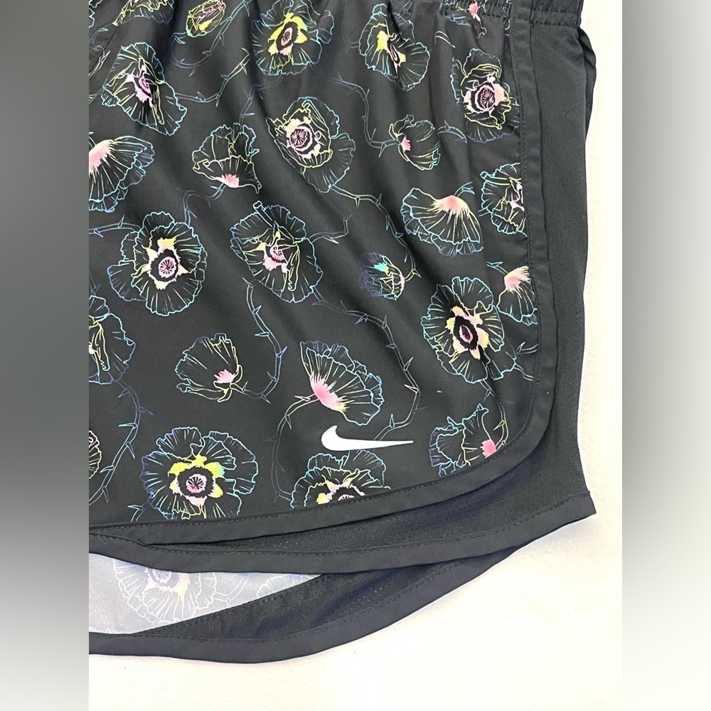 Nike Women's Tempo Dri-Fit Black Floral Print Running Athletic Drawstring Shorts - Picture 2 of 16